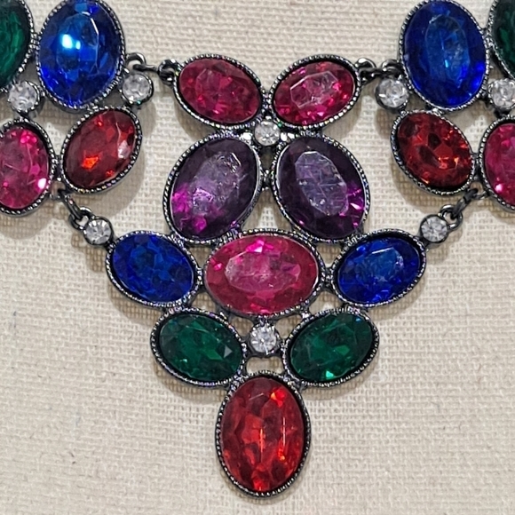 Crystal Statement Necklace Gunmetal Chain - Picture 2 of 4